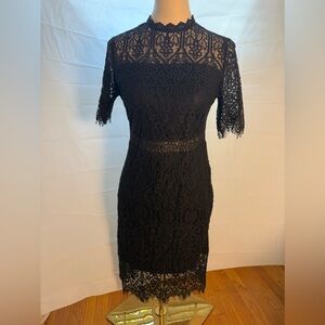 Black Sheath Midi Dress with Crew Neck for Cocktail